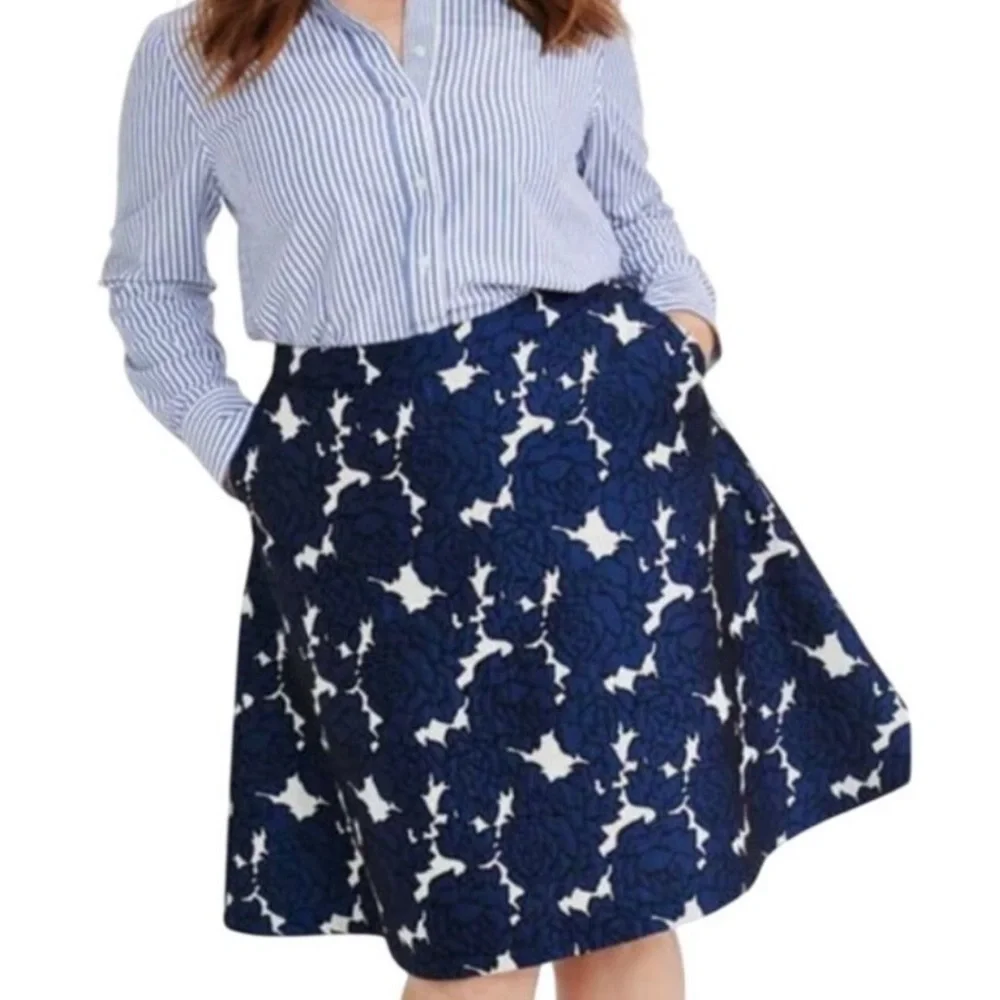 Lane Bryant Navy and White Floral Circle Skirt - Picture 1 of 6